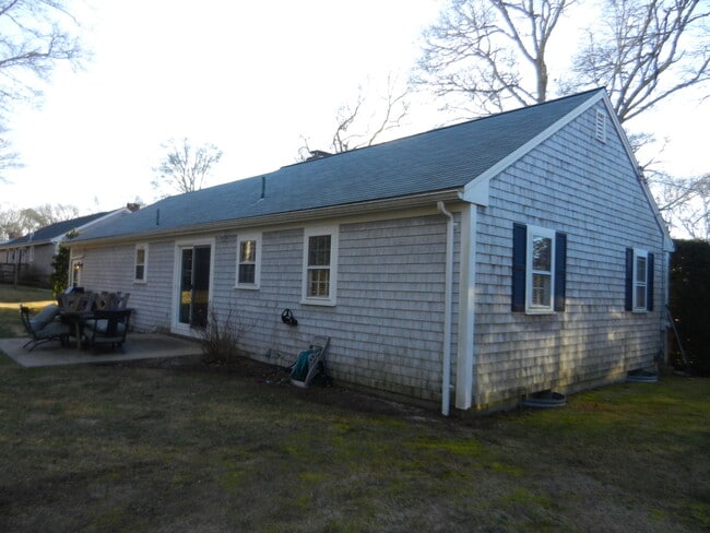 Building Photo - 16 Musket Ln