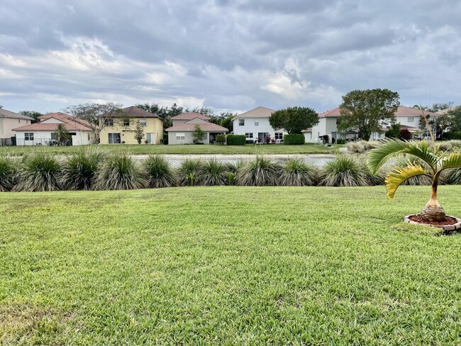 Building Photo - 9084 Silver Glen Way