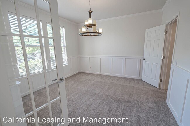 Building Photo - 5 br, 2.5 bath House - 28108 Eagles Crest ...
