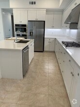 Building Photo - 445 Mulligan