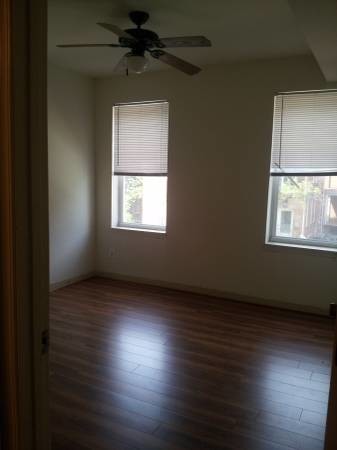 Primary Photo - 2447 N Calvert St