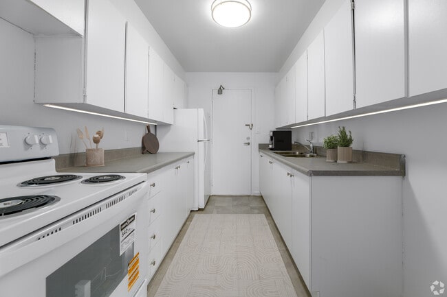 Building Photo - Rideau Towers