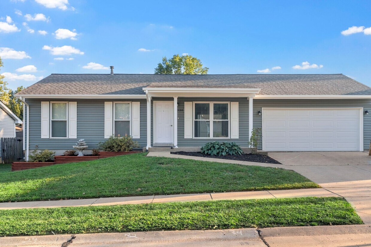 Foto principal - Luxury Remodeled 3Bed/2Bath w/ Finished Ba...