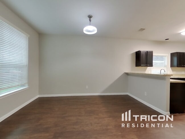 Building Photo - 21439 Palma Grove Way
