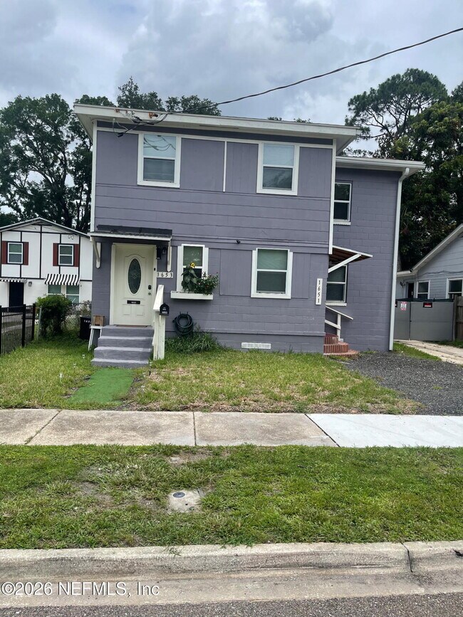 Building Photo - 1651 W 17th St