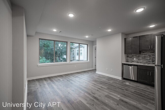 Building Photo - 623 N 36th St
