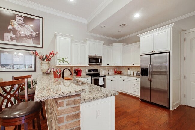 Foto del edificio - Home for Lease