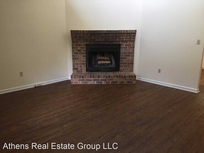 Building Photo - 2 br, 1 bath House - 420 Timothy Road