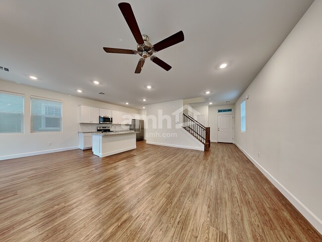 Building Photo - 8110 Inhibition Ct
