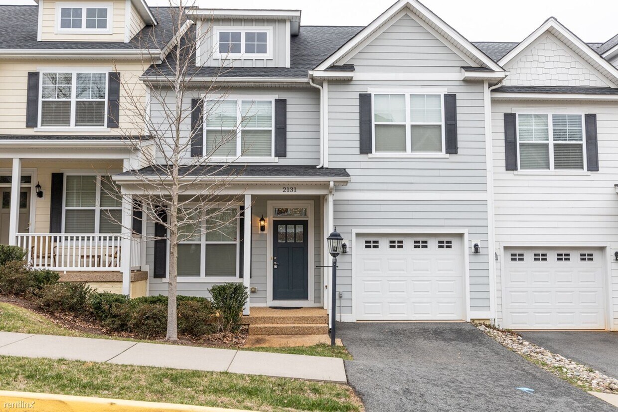Primary Photo - 4 br, 3.5 bath House - 2131 Saranac Court