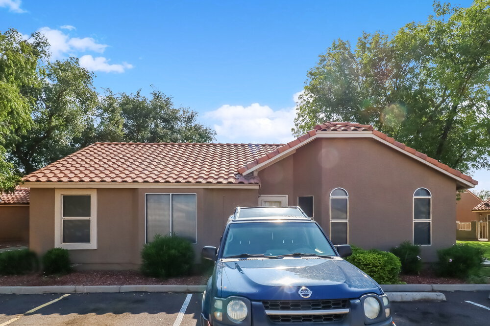 Foto principal - 7040 W Olive Ave