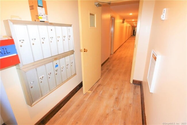 Building Photo - 27 Harrison St