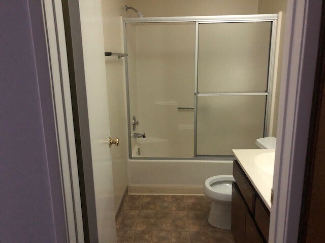 Bathroom - 1618 Grismer Ave