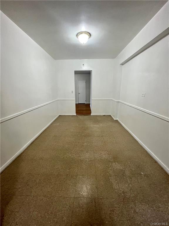 Building Photo - 900 Lydig Ave