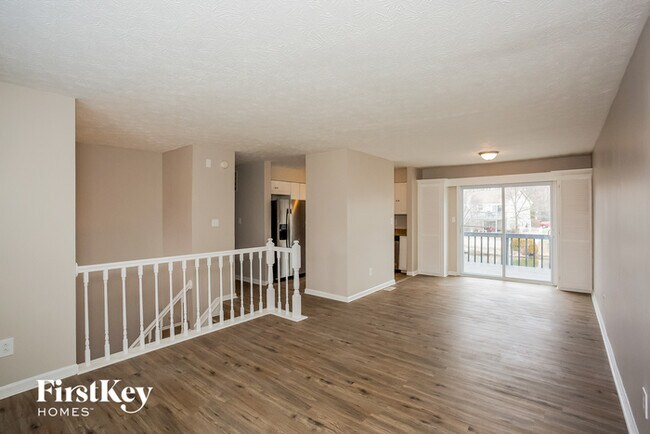 Building Photo - 8005 Cardinal Cove W