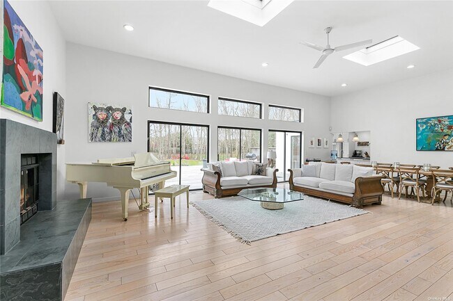 Building Photo - 17 Park Cir