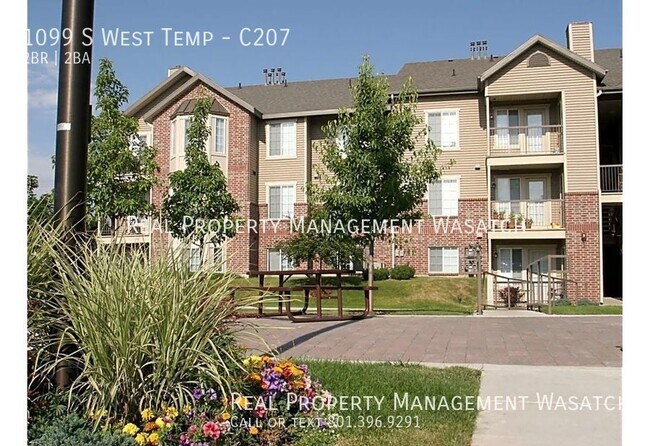 Building Photo - Beautiful 2 bed 2 bath apartment!