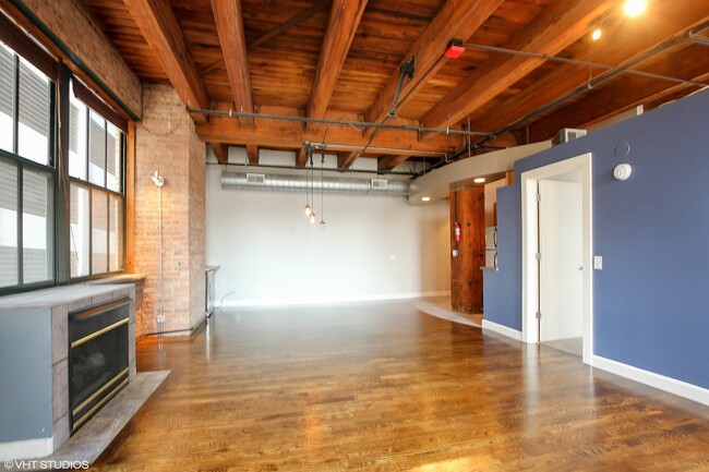 Building Photo - 732 S Financial Pl