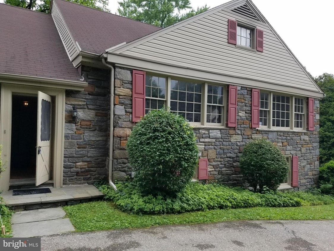 523 Old Gulph Rd, Bryn Mawr, PA 19010 House Rental in Bryn Mawr, PA