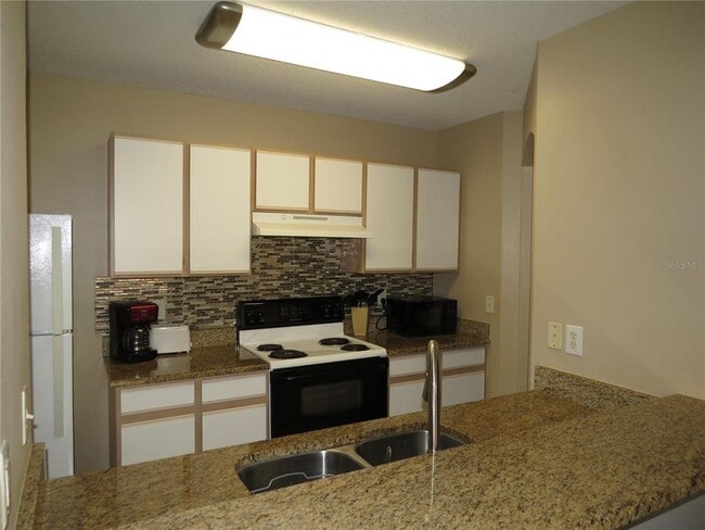 Building Photo - 1739 Fluorshire Dr