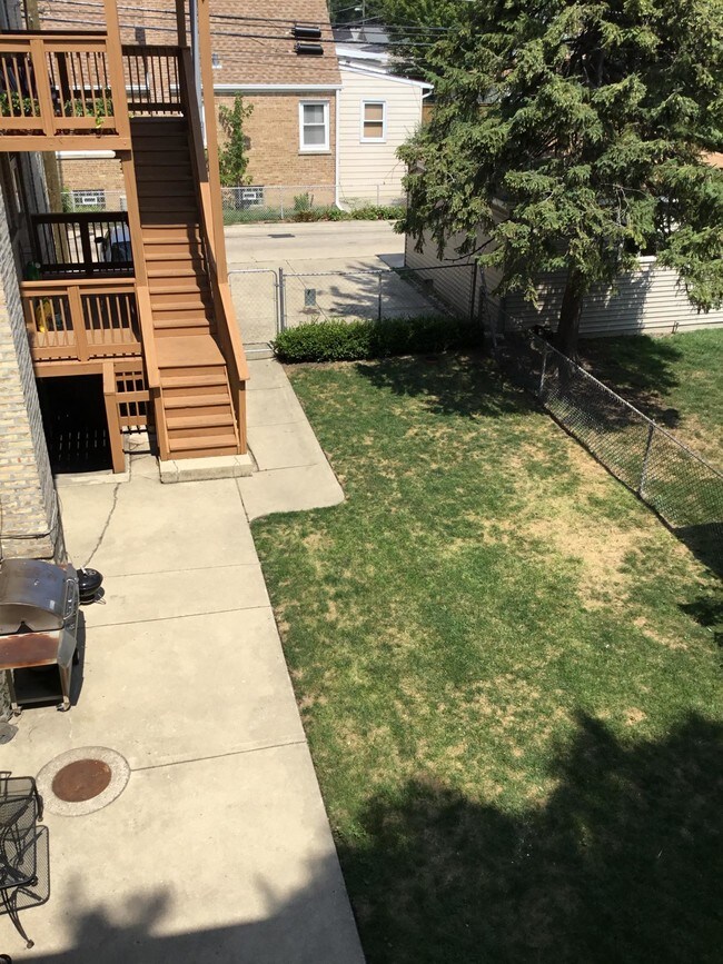 fenced in yard - 5207 N Latrobe Ave
