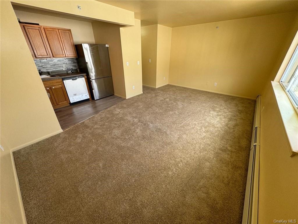 Primary Photo - 107 Cove Ct