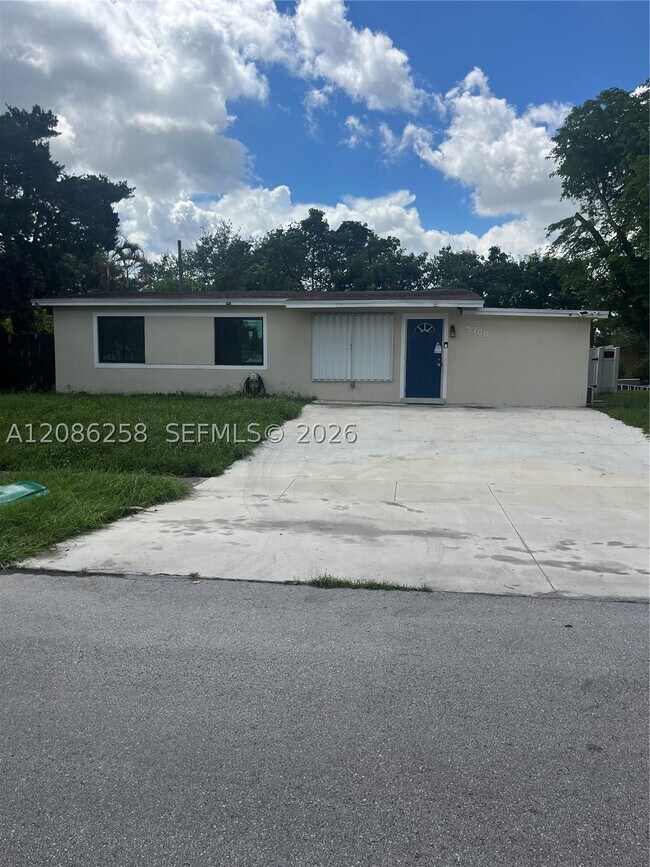 Foto del edificio - 5700 SW 37th St