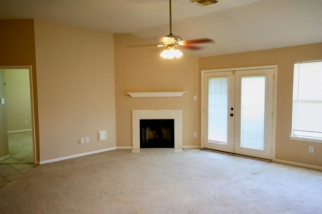 Foto del edificio - 2722 Hidden Spring Vale Dr