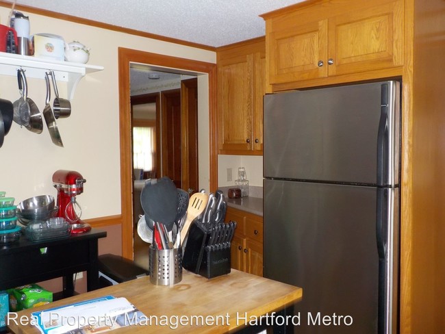 Building Photo - 4 br, 2.5 bath House - 56 Gardner St