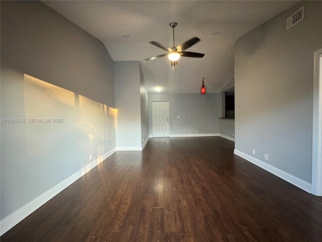 Building Photo - 501 Gardens Dr