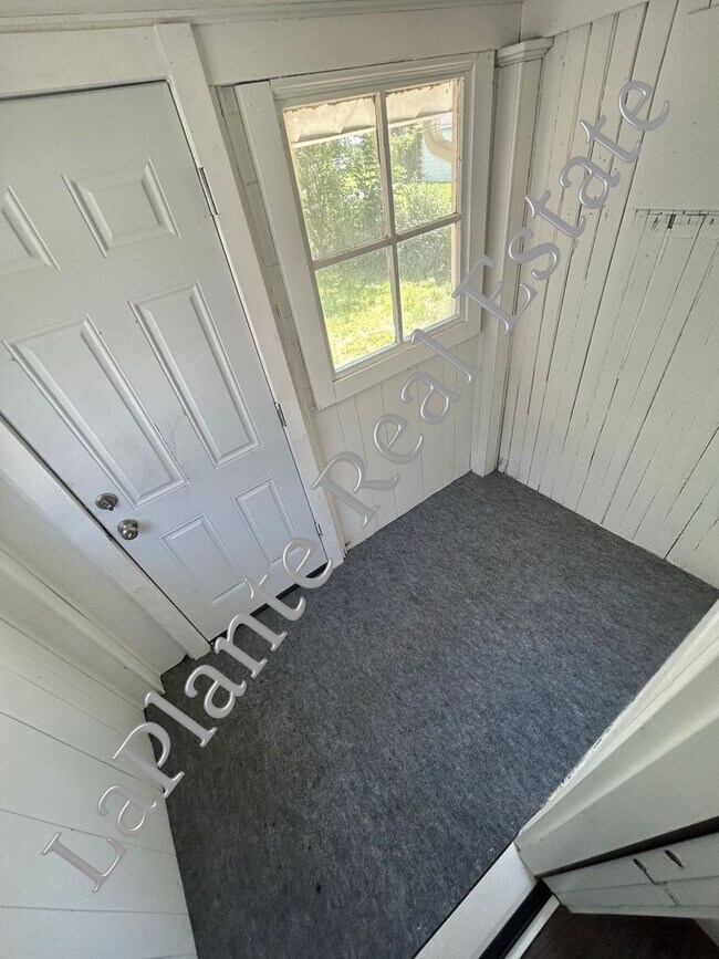 Foto del edificio - Beautiful 3-Bedroom Home with Modern Touch...