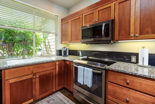 Building Photo - 10576 Village Loop