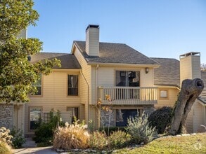 Building Photo - 1209 Hi Stirrup