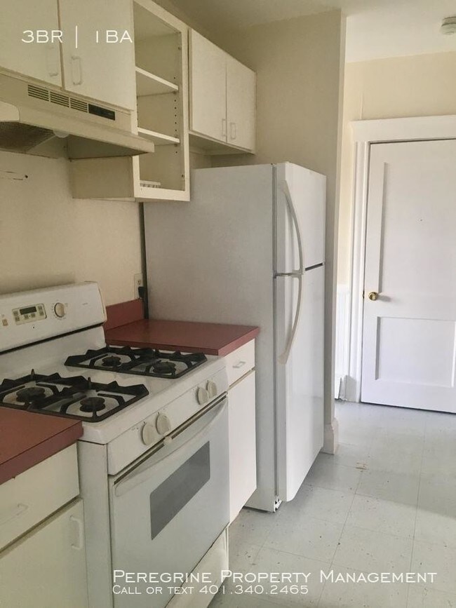 Foto del edificio - 3 bedroom in Lincoln RI 02838
