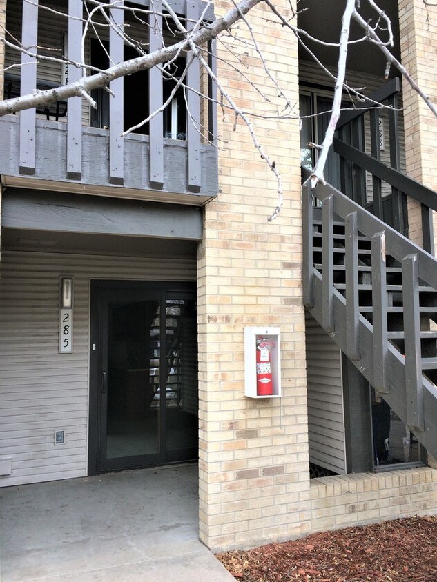 Primary Photo - Gorgeous Condo in Pebble Creek