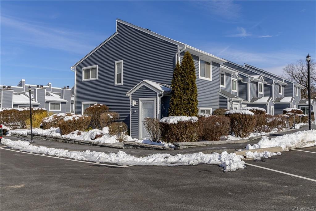 29 Waterview Est, Peekskill, NY 10566 Condo for Rent in Peekskill, NY