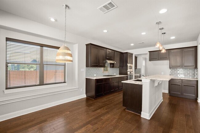 Foto del edificio - 4321 Tambre Bend