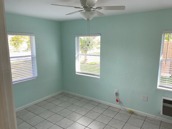 Building Photo - 14018 E Parsley Dr