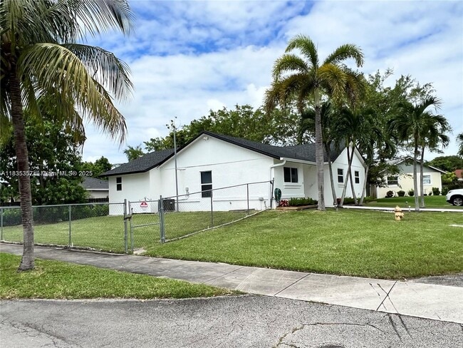 Foto del edificio - 27728 SW 132nd Pl