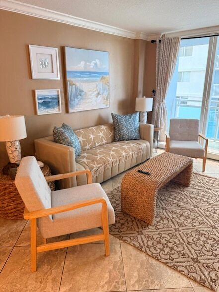 Foto del edificio - 6917 Collins Ave