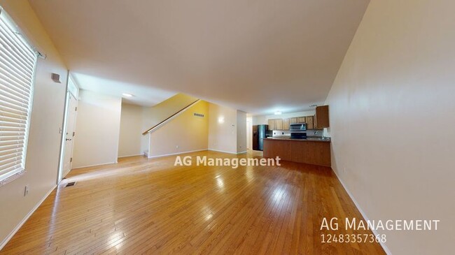 Building Photo - 254 Stonegate E - Amazing 3Bed/2.5 Bath Po...