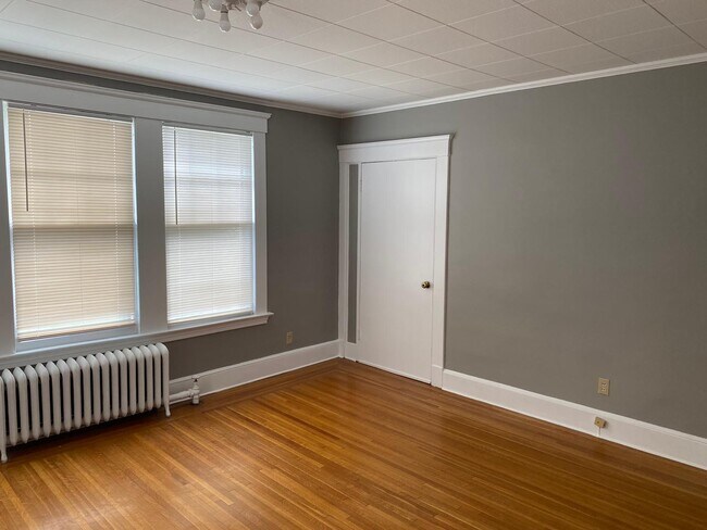 Building Photo - 812 Edgewood Ave