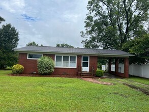 Building Photo - 1094 Jonestown Rd