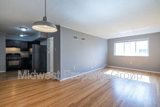Building Photo - 2507 S Big Bend Blvd