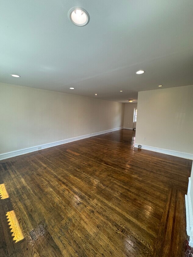 Foto principal - 327 W Wingohocking St