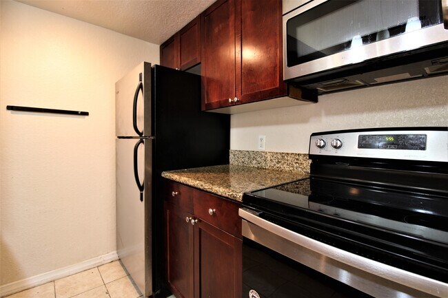 Foto del edificio - 5104 Conroy Rd