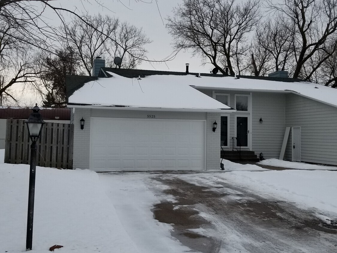 Foto principal - 5525 Lindsay Street