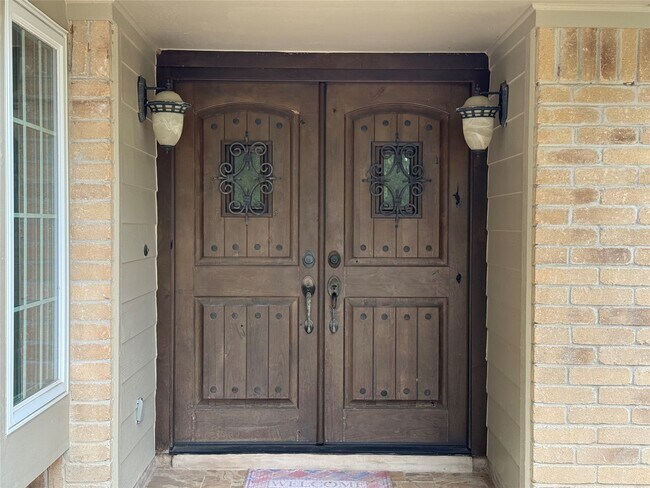 Foto del edificio - 2131 Greencove Ln