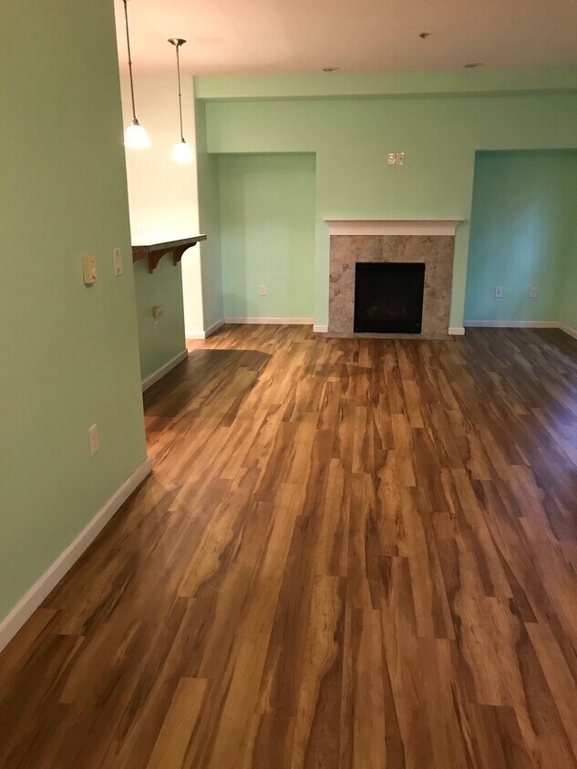 Front. Room - 10675 NE Red Wing Way