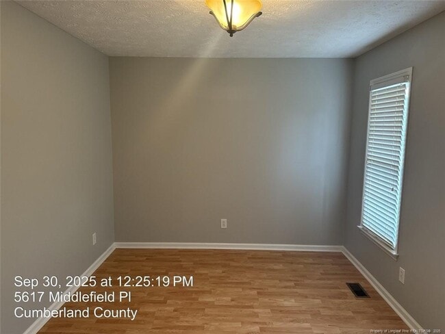 Foto del edificio - 5617 Middlefield Pl